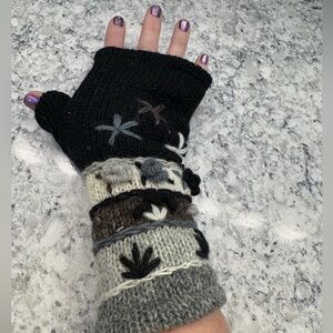 Handmade Nepal Black & Gray Fingerless Gloves W/Stitched Floral Design. Lined
